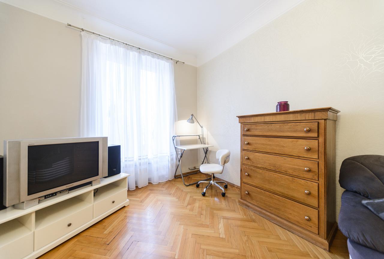 Apartment Near Olympic Stadium Kyiv Exterior photo